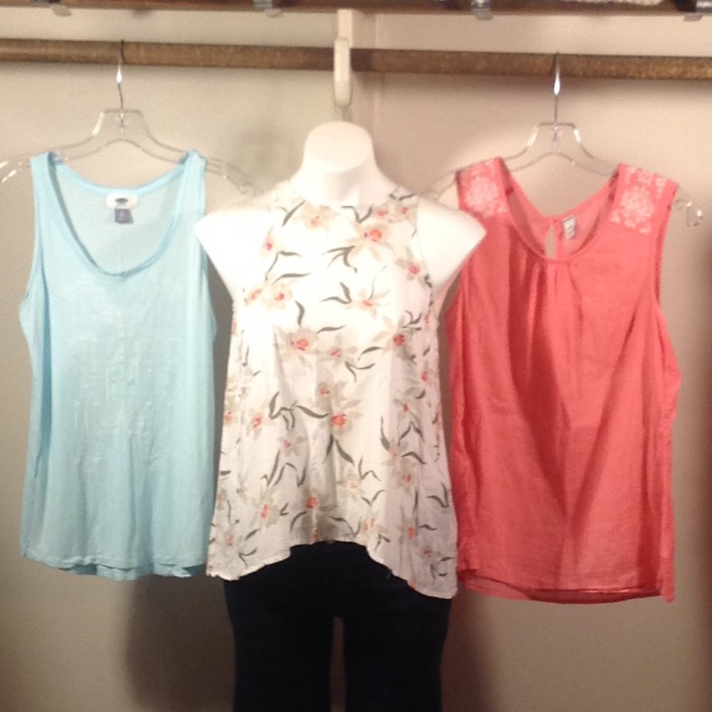 3 Old Navy Summer Tanks